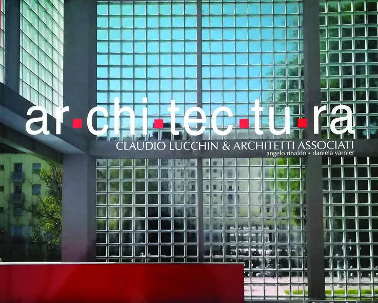 In "Ar-chi-tec-tu-ra" Collaborazione su alcuni progetti presenti nel volume con architetto Claudio Lucchin