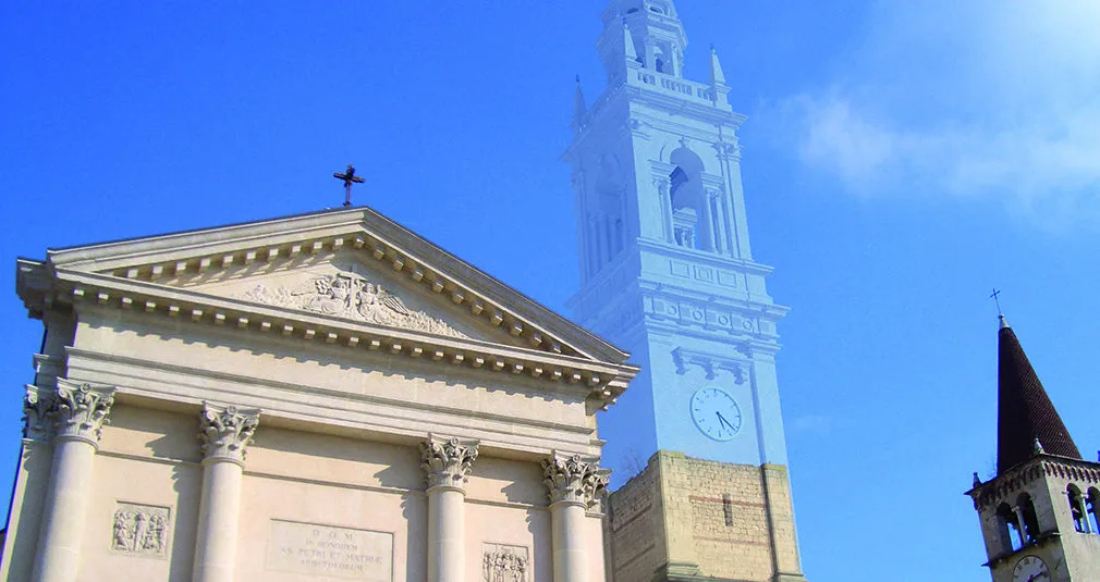 Campanile in trasparenza